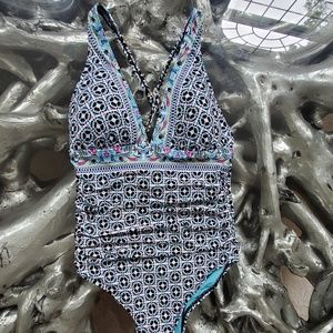 La Blanca Over the Shoulder One Piece - Size 6